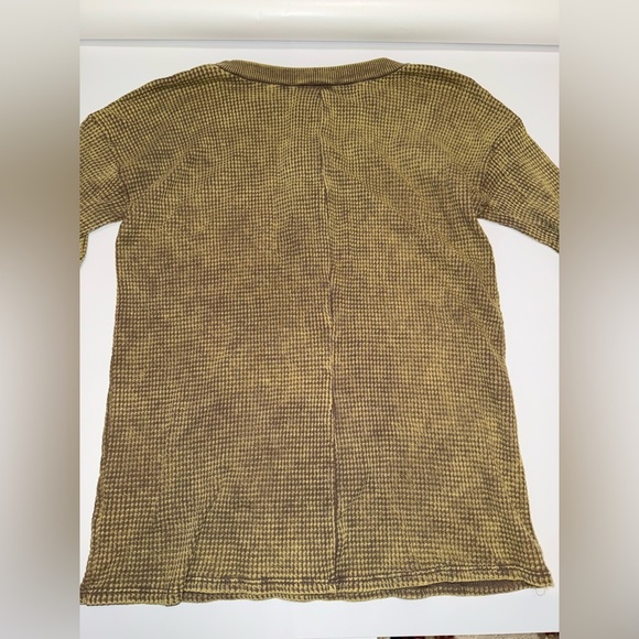 Zenana Pigment-dyed, Waffle-Knit, Long-Sleeve Henley Shirt Size Small Olive - Picture 3 of 8